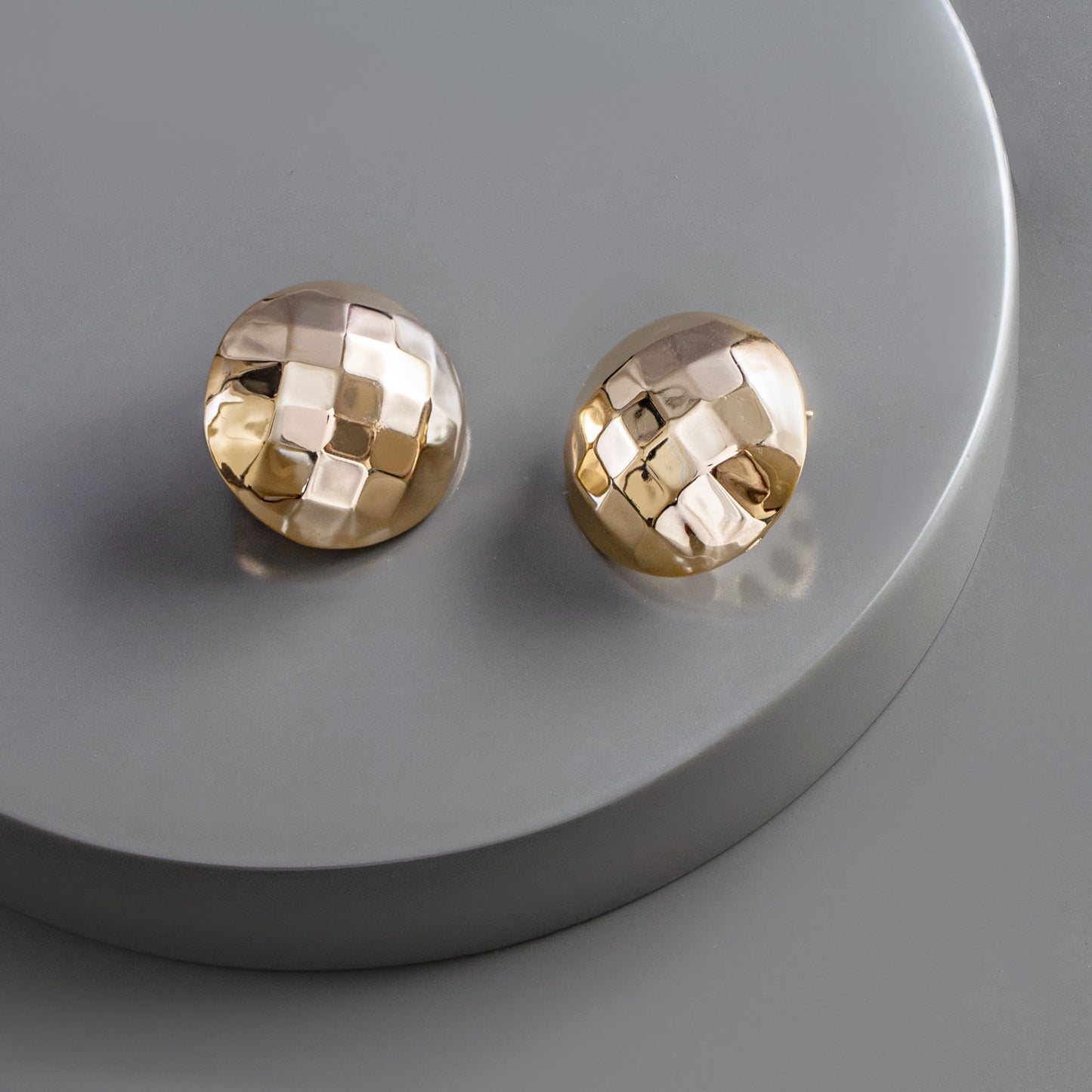 Disco Dome Studs (gold)