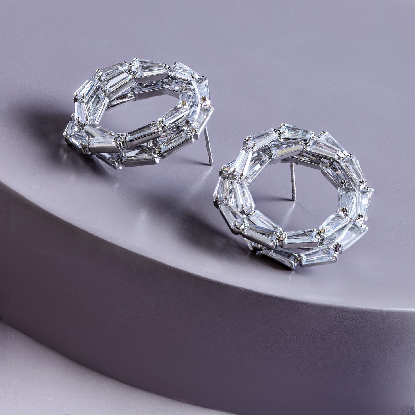 Bageutte Looped Earrings