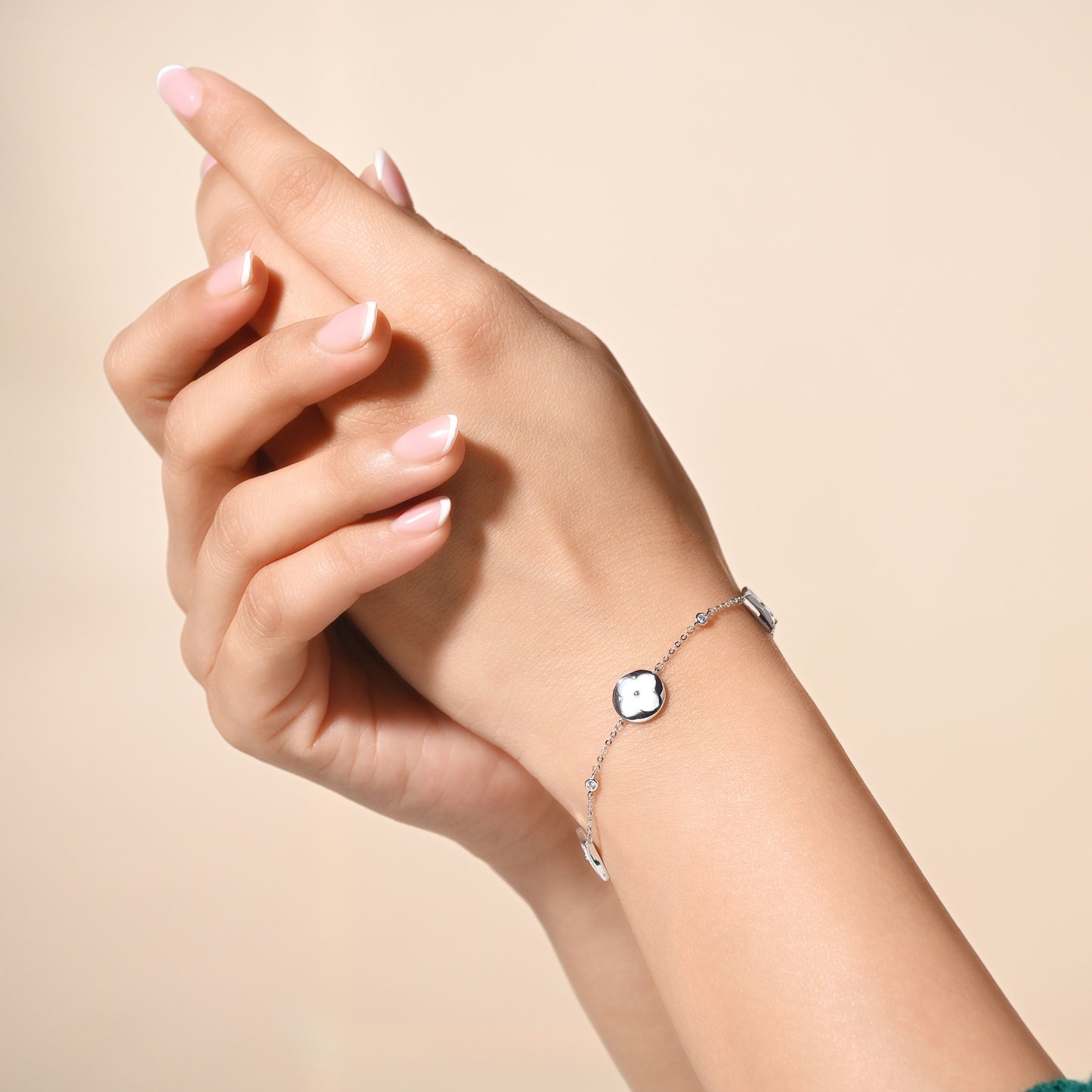 Mother of Pearl Clover Bracelet